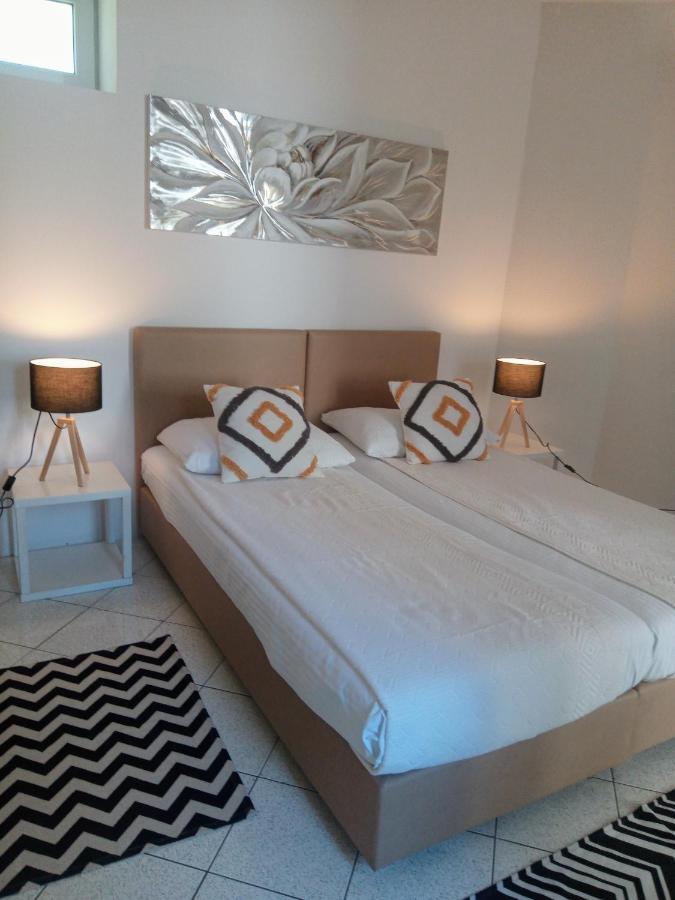 Accommodation Zara Вуковар Екстер'єр фото