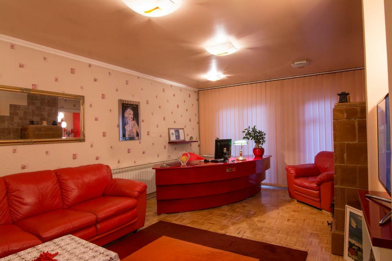 Accommodation Zara Вуковар Екстер'єр фото